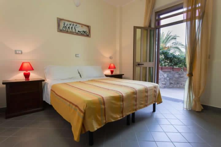 B&B Casa Cosmano Brancaleone Marina Eksteriør billede