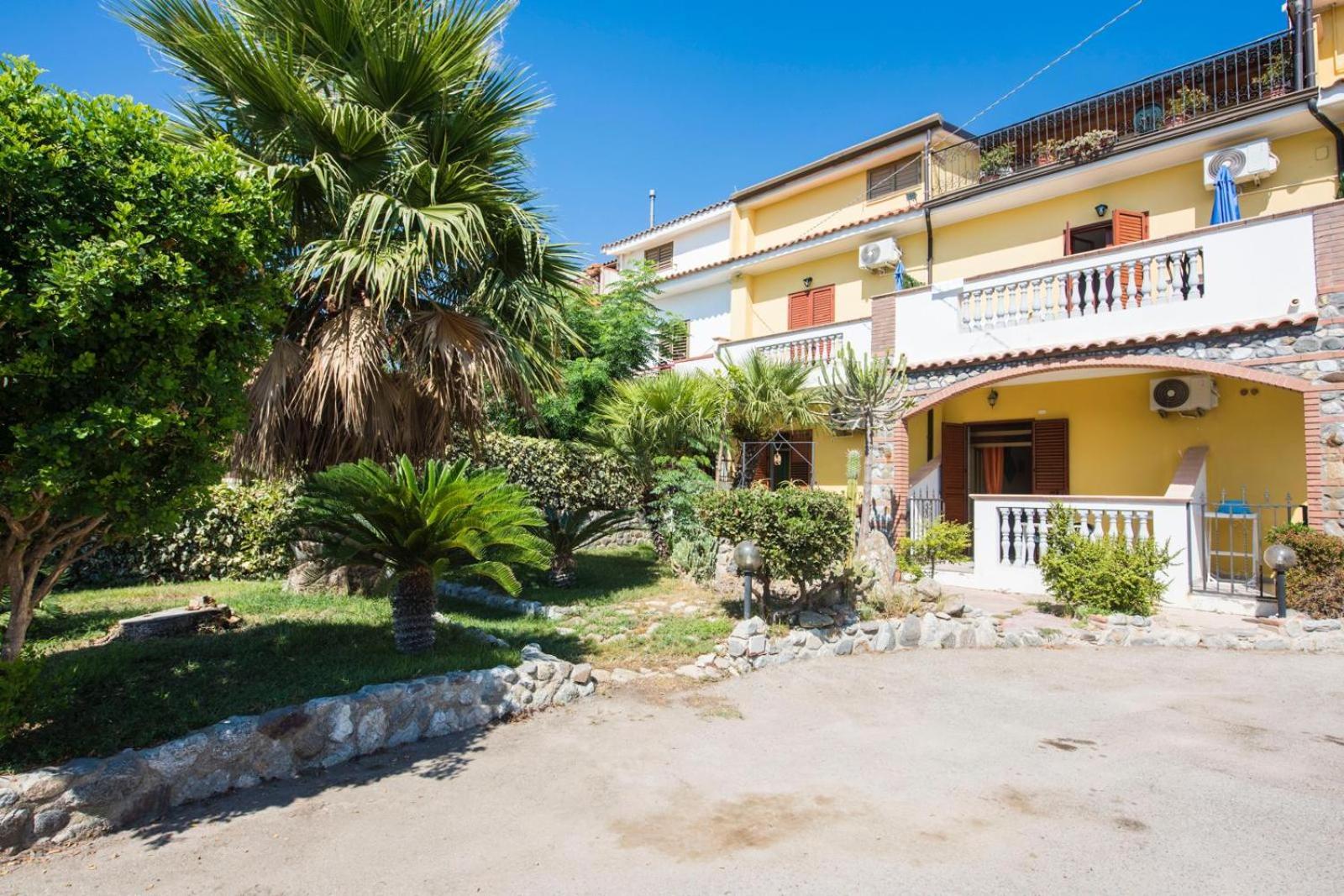 B&B Casa Cosmano Brancaleone Marina Eksteriør billede