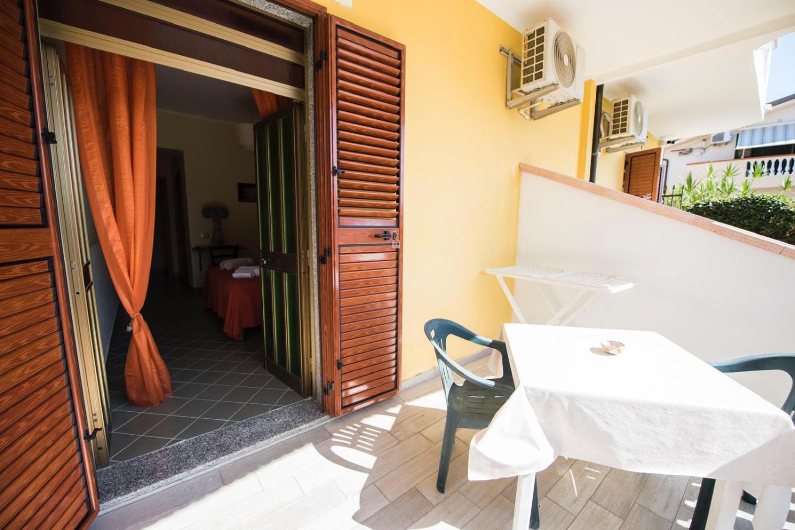B&B Casa Cosmano Brancaleone Marina Eksteriør billede