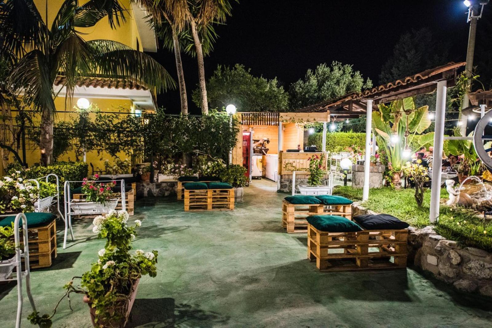B&B Casa Cosmano Brancaleone Marina Eksteriør billede