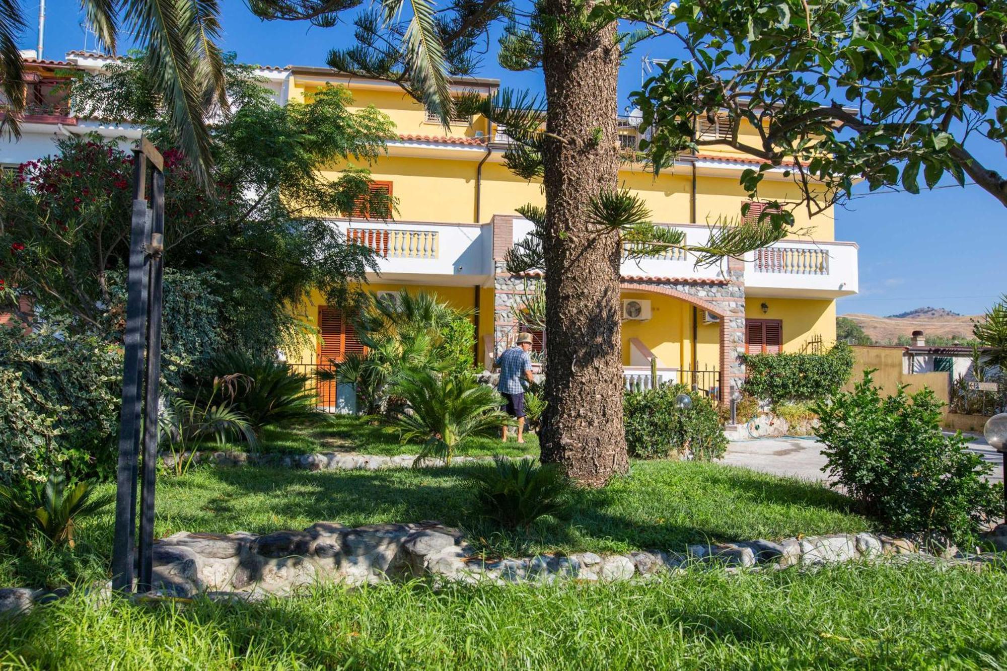 B&B Casa Cosmano Brancaleone Marina Eksteriør billede