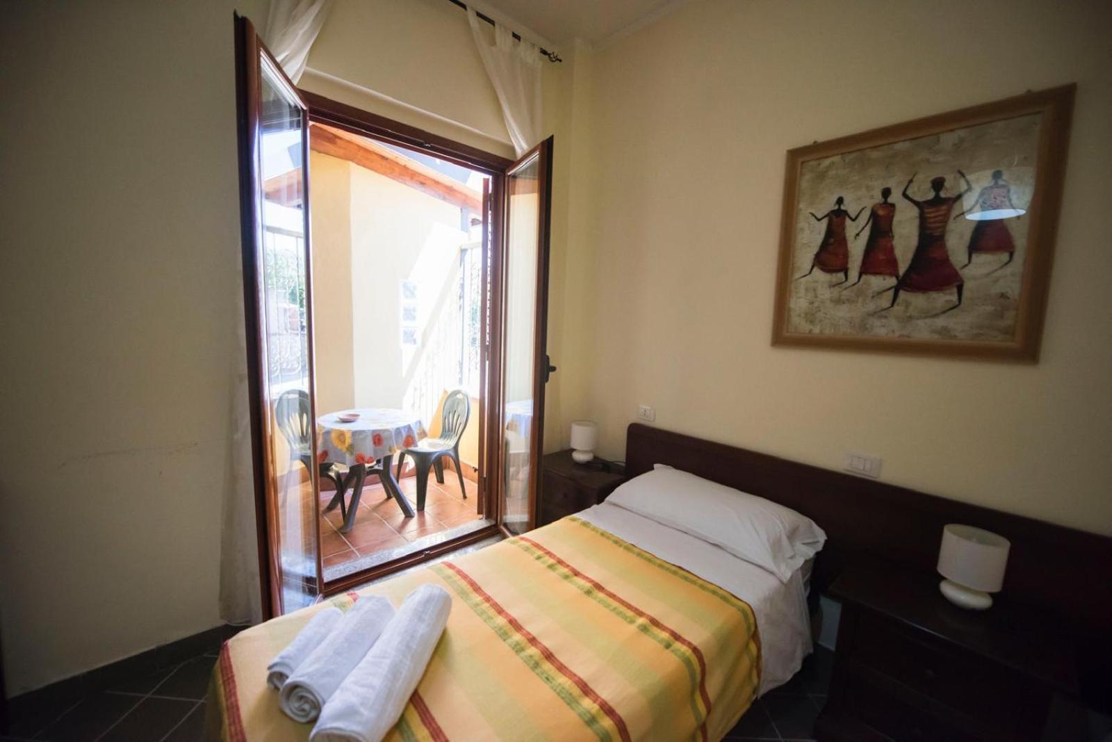 B&B Casa Cosmano Brancaleone Marina Eksteriør billede